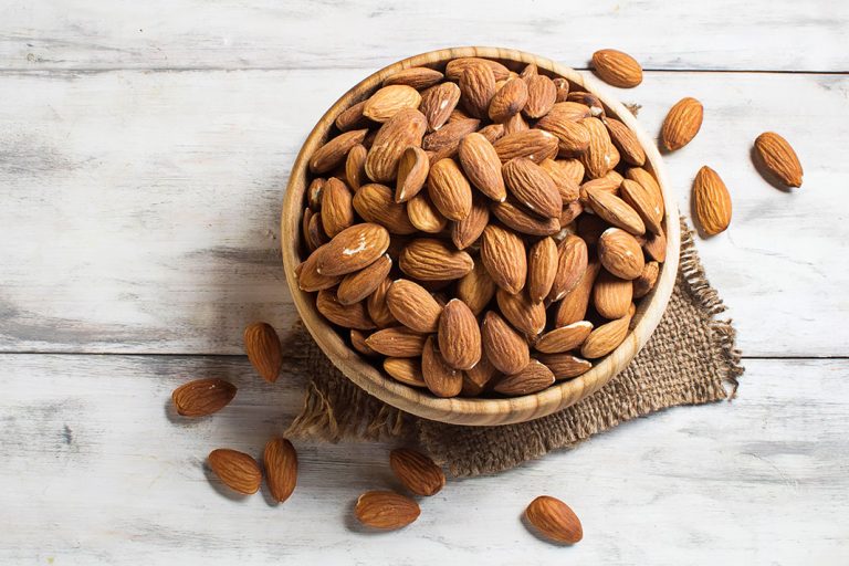 4 Foods That Fight Seasonal Allergies